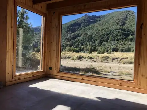 VILLA MELIQUINA SOBRE ARROYO