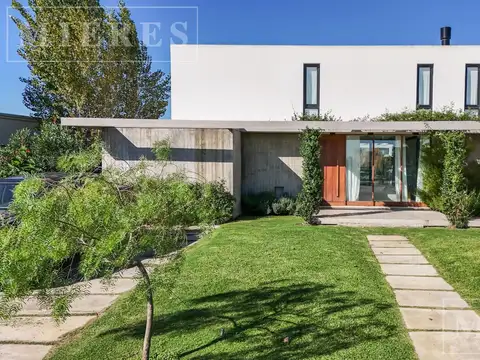 Casa en alquiler sobre lote a la laguna San Sebastian