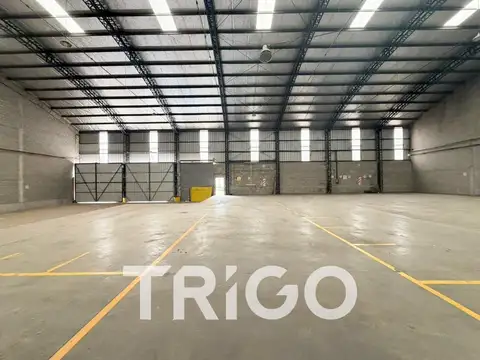 Depósito en alquiler de 1800m2 En Parque Industrial Morón