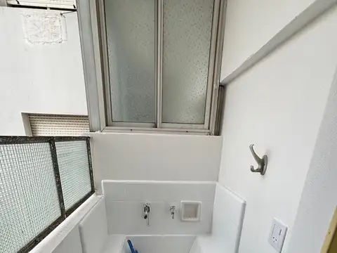 Bello monoambiente muy cómodo y  luminoso  con vista abierta.