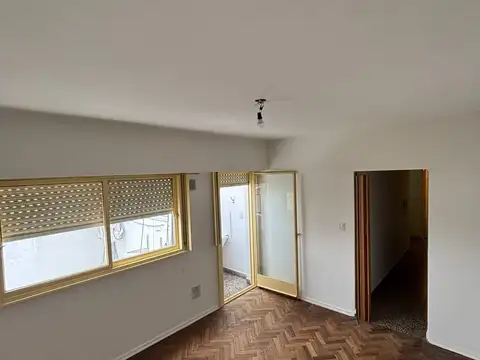 Departamento en Alquiler en Villa del Parque, $ 630.000