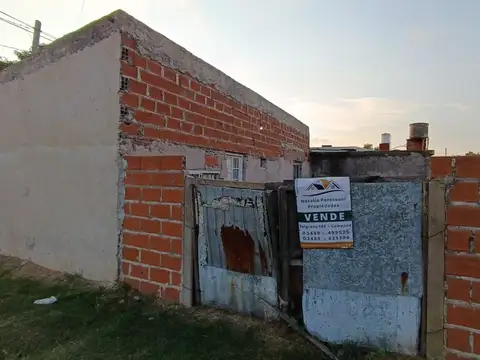 Casa en Venta a Refaccionar en B° Lubo FINANCIADO 