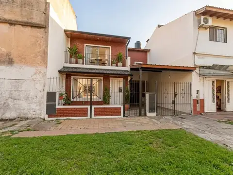 CHALET-PH 3 AMB 2 DORMITORIOS-GRAN PATIO AVELLANEDA PERMUTA
