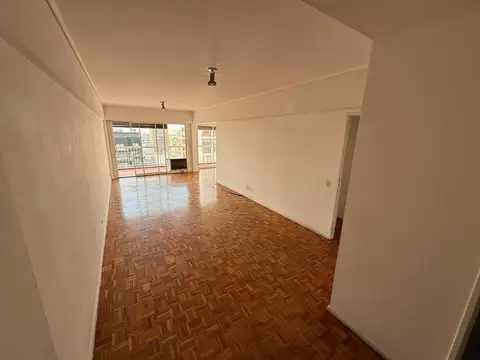 Departamento 3 amb c/dependencia,cochera y 2 bauleras