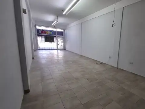 Local en Alquiler en Berazategui, $ 700.000