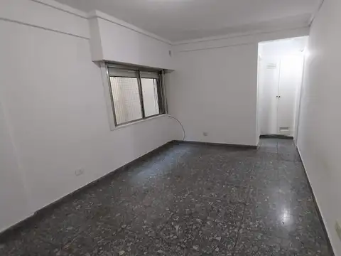 Departamento de 2 ambientes muy amplios en excelente ubicación