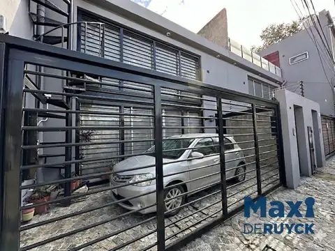 Almafuerte 80 casi Cramer, a pasos de la Estacion Bernal