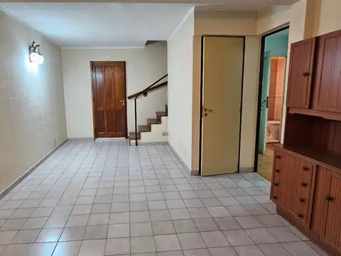Depto Tipo Casa en Venta de 5 ambientes