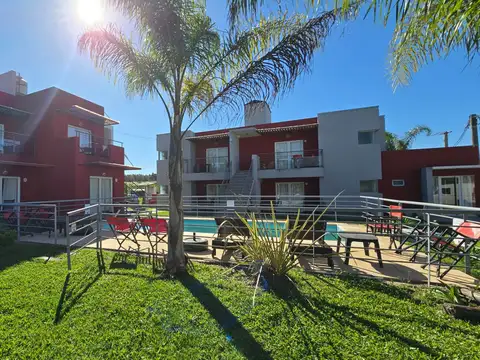 Complejo Turistico en Venta, Ocho Departamentos amoblados, pileta, mas de 400 m2