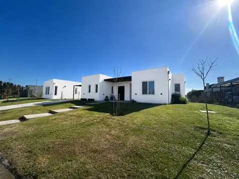 OPORTUNIDAD! Casa en Venta - C.C Manuel Belgrano