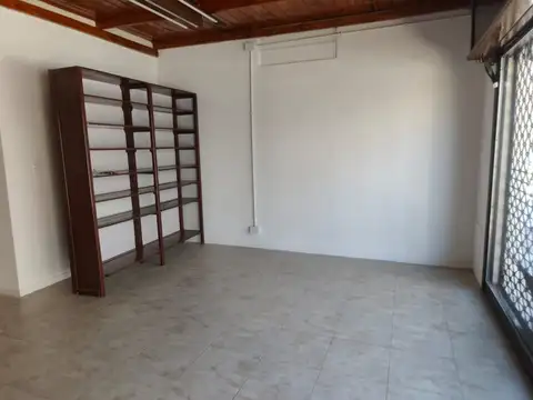 Local en Alquiler en Castelar Sur, $ 850.000