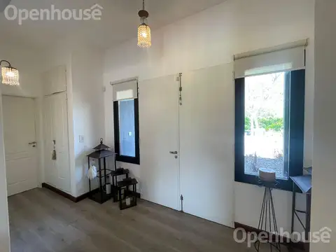 VENTA CASA DE 5 AMB  IMPECABLE  LISTA PARA MUDARSE 