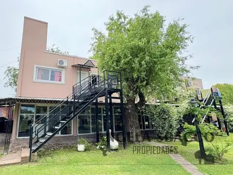 Yatasto, Parada Robles.