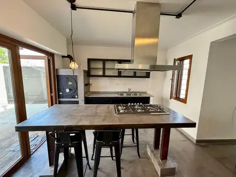 Casa 3 ambs. Patio. Cochera. Burzaco. Apto crédito