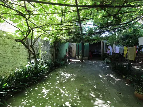 Terreno en Venta en Villa Luzuriaga, USD 119.000