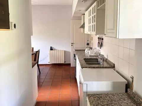 Chile 990, B1629 Pilar, Provincia de Buenos Aires