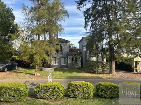 Casa en Venta de 4 dormitorios