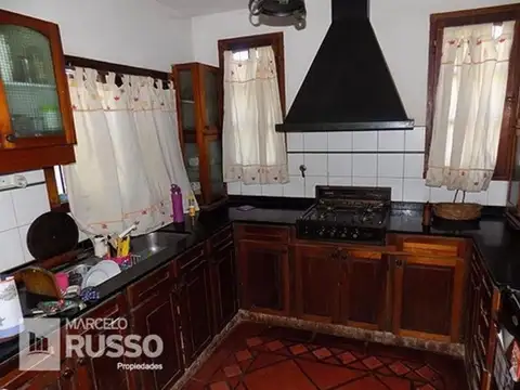 Casa 3 ambientes con 4 baños