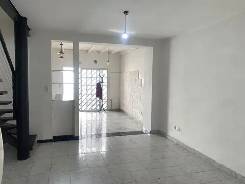 Depto Tipo Casa en Venta en Gerli, USD 62.000