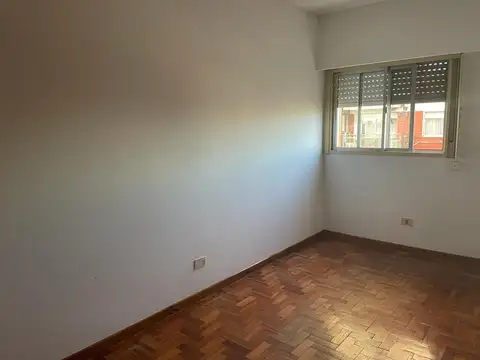Rómulo Noya 800, Piso 4°