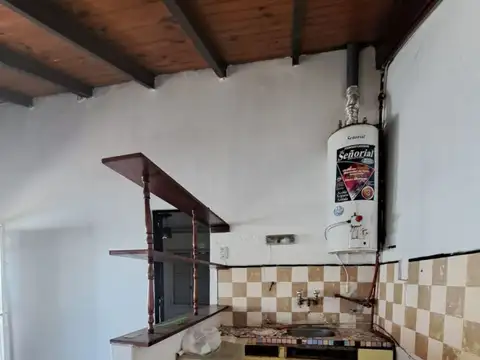 Casa 2 ambientes con 1 baño