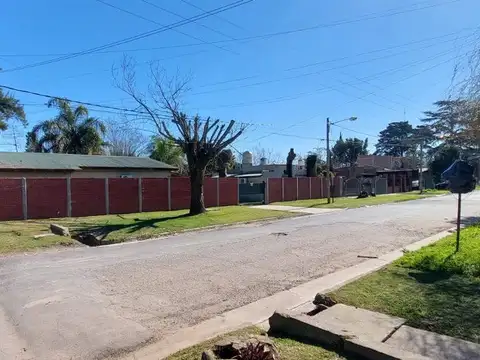 COMPLEJO 3 CASAS QUINTA PILETA EN VENTA, MORENO.