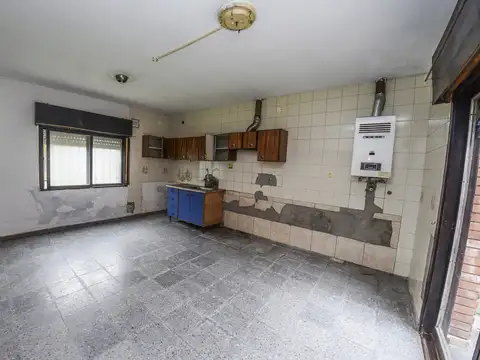 Casa en Alquiler con 1 cochera
