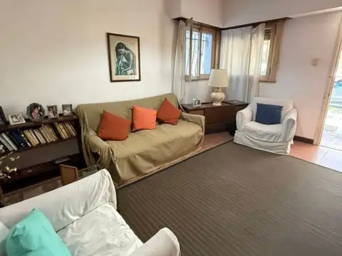 VENTA CASA 4 AMBIENTES QUILMES