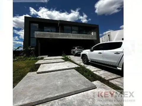 Casa en Venta de 5 dormitorios