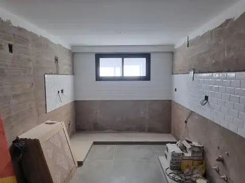 Alquiler de galpon / salon de 144² en Wilde