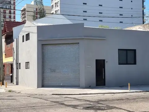 Alquiler de galpon / salon de 144² en Wilde