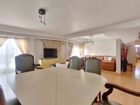 Departamento en Venta de 6 ambientes