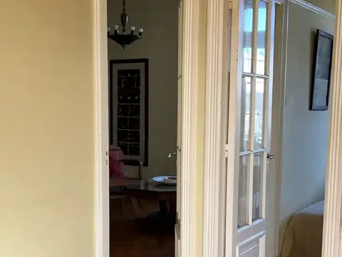 Depto Tipo Casa 8 ambientes con 2 baños