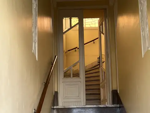 Avenida La Plata 1800, Piso 1