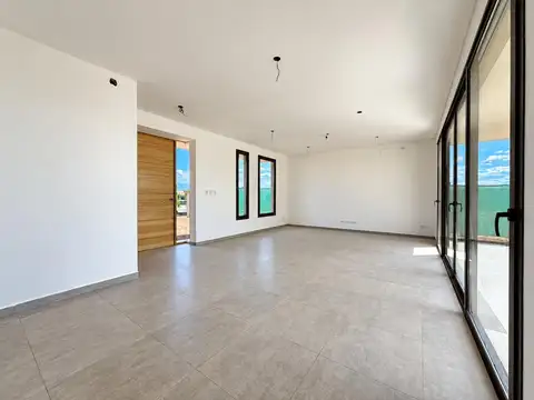 Casa 5 ambientes con 3 baños