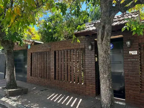 VENTA  CASA 6 AMBIENTES CIUDAD JARDÍN
