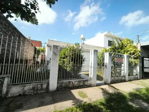CASA EN VENTA EN JOSE C. PAZ A REFACCIONAR