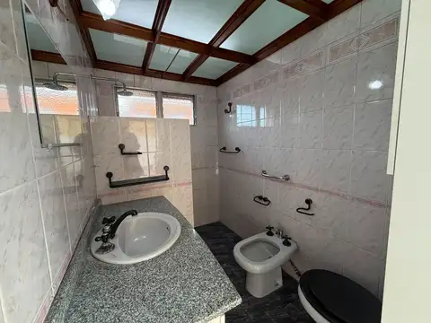 Departamento en Alquiler con 2 cocheras