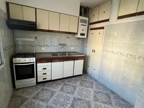 Depto Tipo Casa en Venta en Villa Pueyrredon, USD 144.000