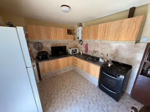 VENTA CASA 3 DORMITORIOS EN HOUSING – BARRIO COLÓN