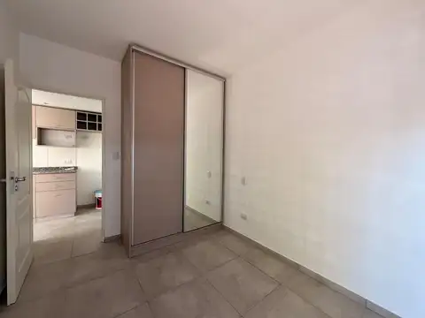Alquiler,departamento 1º/ 2º piso FTE. 2 AMB,