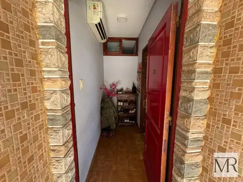 Casa 6 ambientes con 3 baños