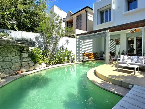 VENTA CASA 4 AMBIENTES CON JARDIN Y PISCINA EN VILLA DEVOTO