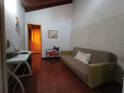 Depto Tipo Casa en Venta en El Palomar, USD 81.000