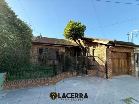 Casa en alquiler en Villa Ballester