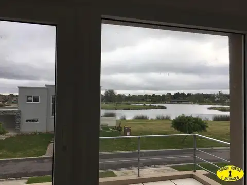 Casa en Venta en El Canton - Norte, USD 240.000