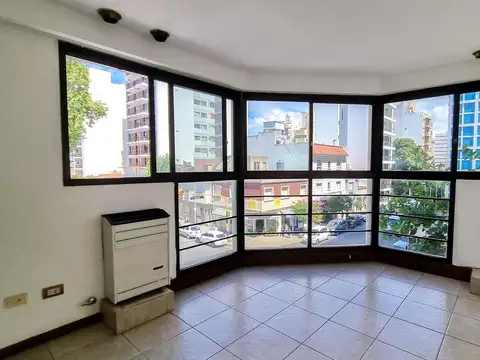 Departamento en Alquiler con Patio