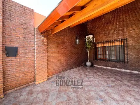 Casa en Venta en Mataderos, USD 320.000