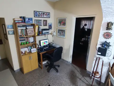 Casa 6 ambientes con 1 baño
