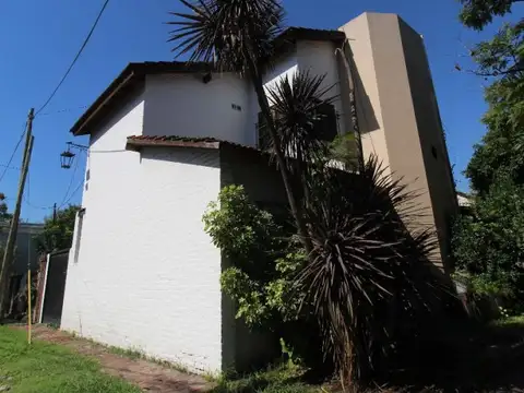 Venta de Casa 5 AMBIENTES en Villa Luzuriaga, La Matanza